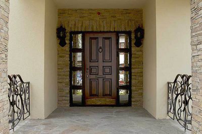 Несколько советов по выбору входной металлической двери