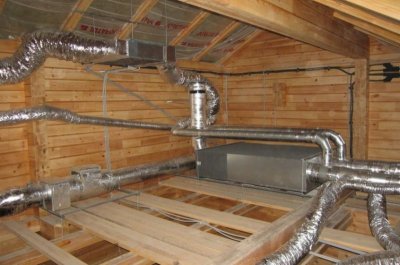 Нужна ли вентиляция в деревянном доме?
